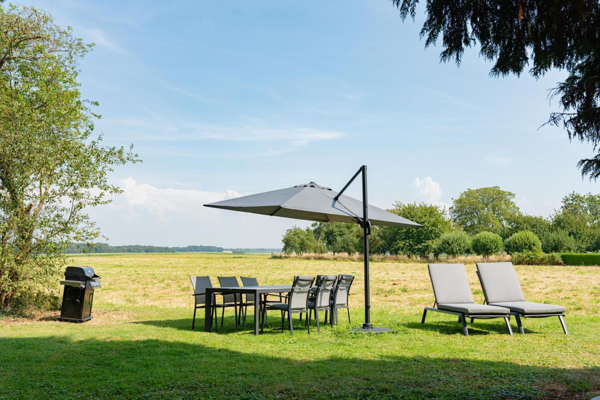 Manoir Du Moulin Hotell Berloz Eksteriør bilde